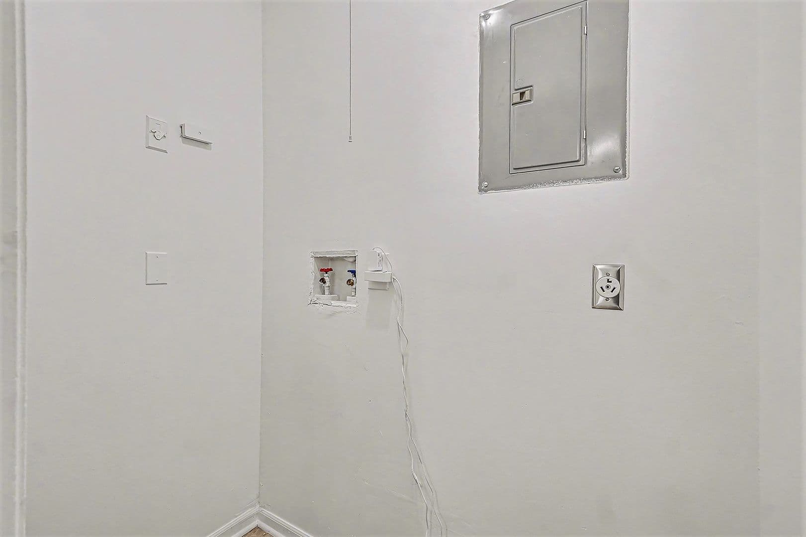 Olathe Apartment: 1610 E Kansas City Rd