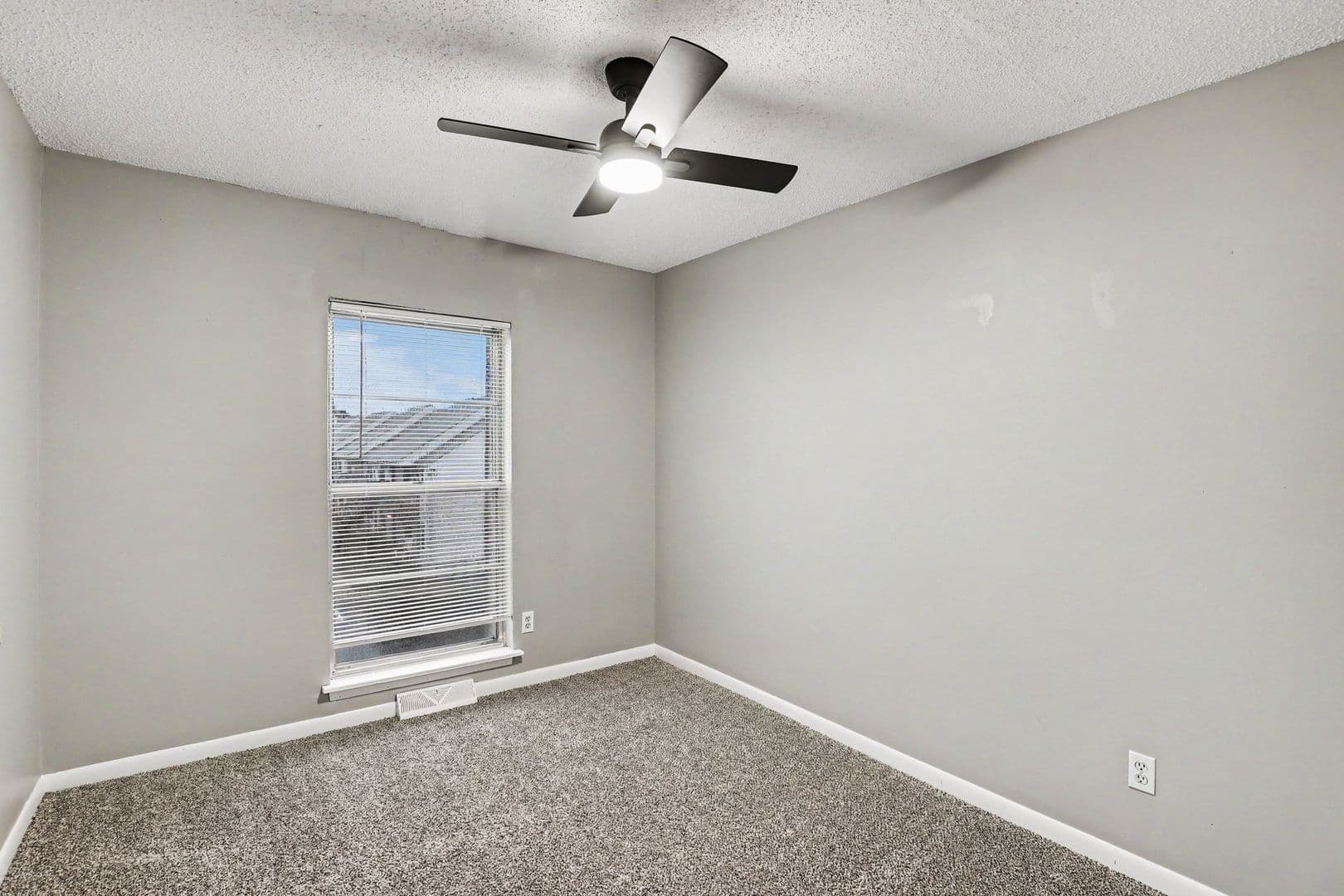 Belton Apartment: 6820 Chapel Dr