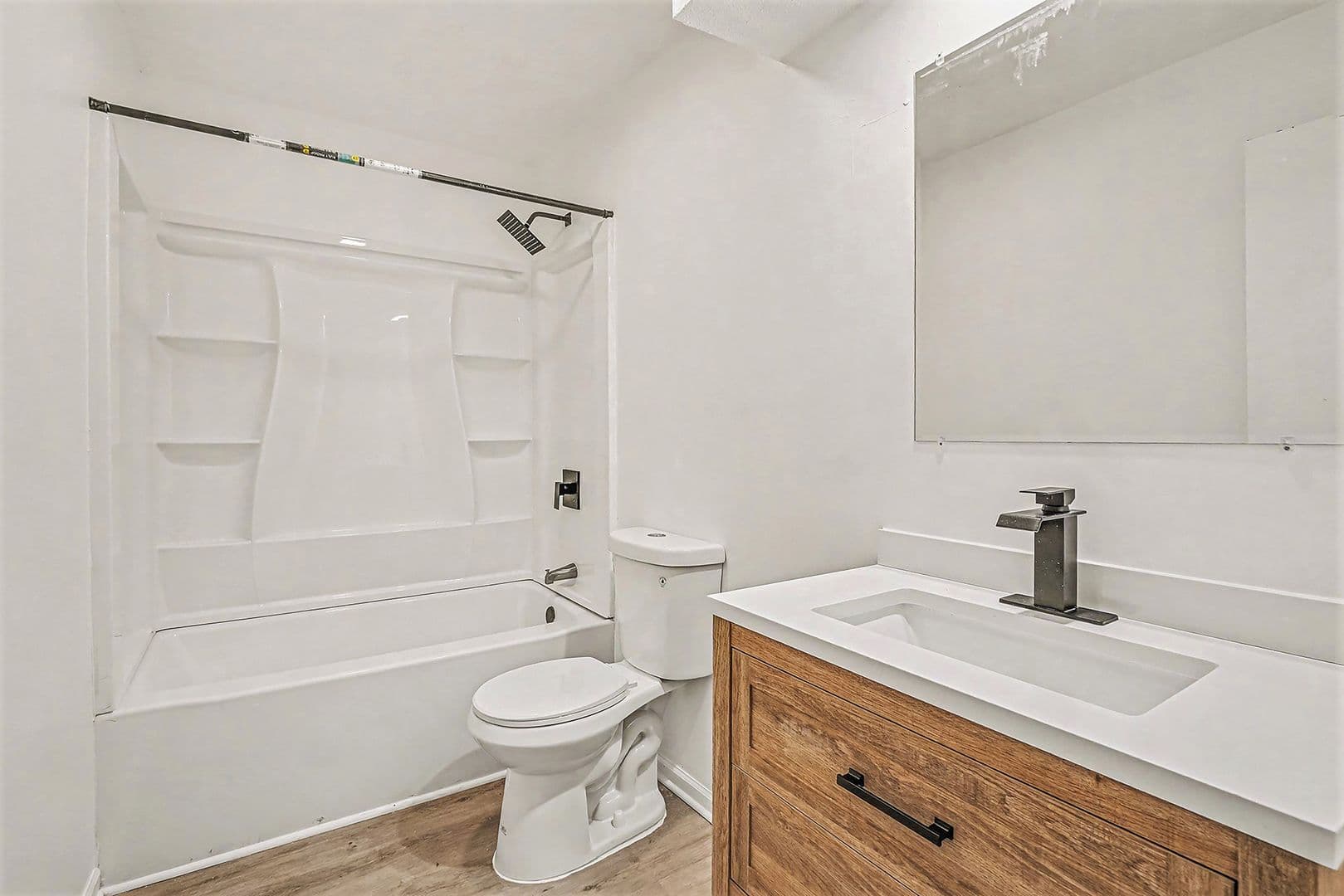 Olathe Apartment: 1610 E Kansas City Rd