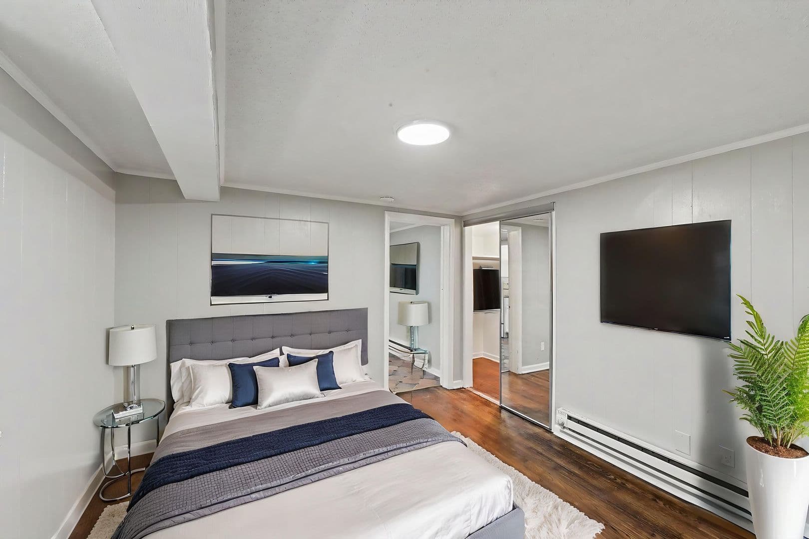 Kansas City Apartment: 4220 Harrison St