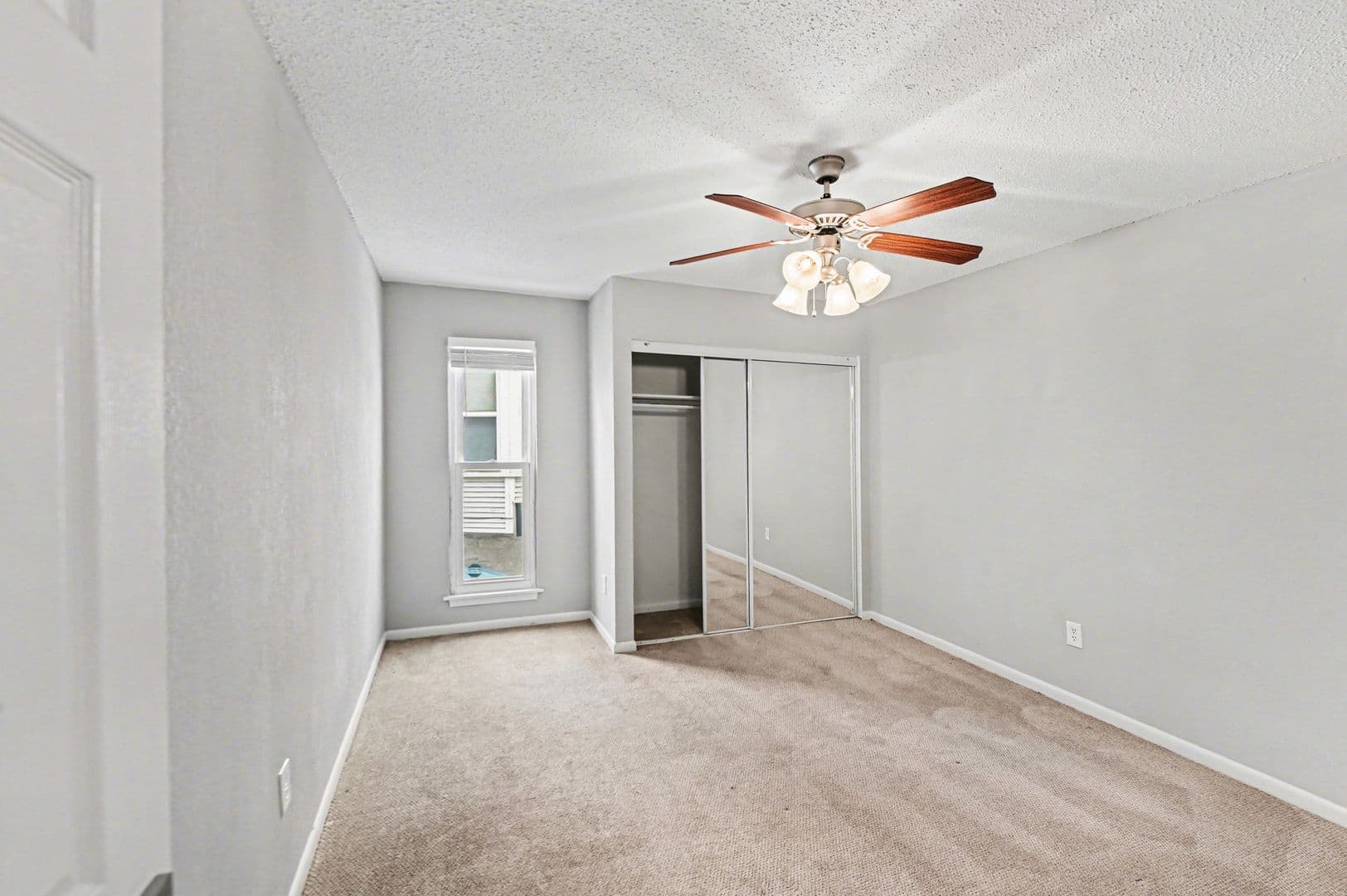 Kansas City Apartment: 3921 Wyandotte