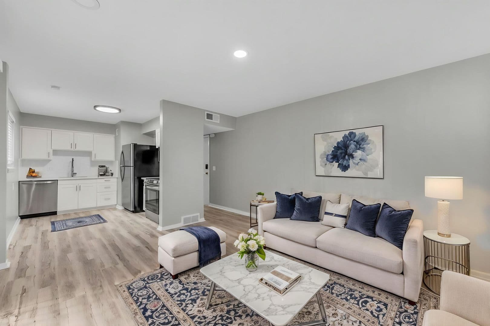Kansas City Apartment: 1132 W 41st Terr