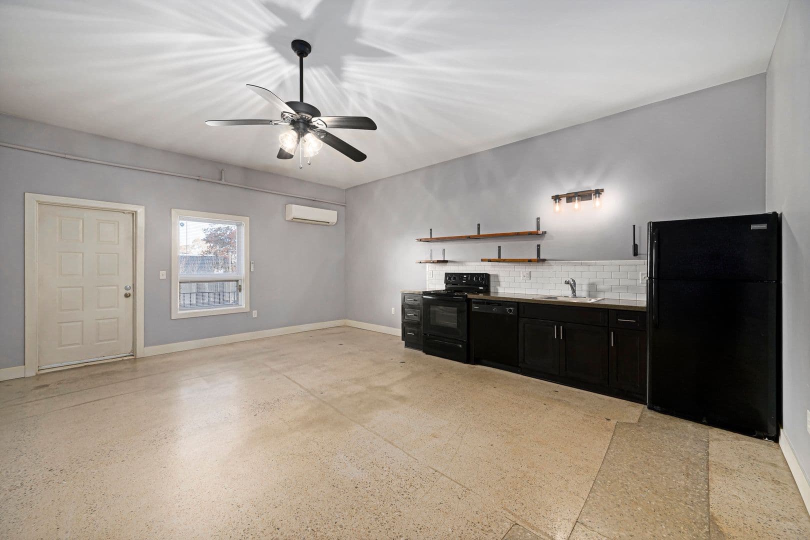 Kansas City Apartment: 5300 Longview Rd