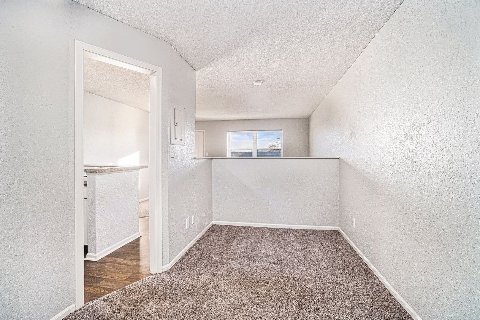 Gladstone Apartment: 2300 NE 70th St