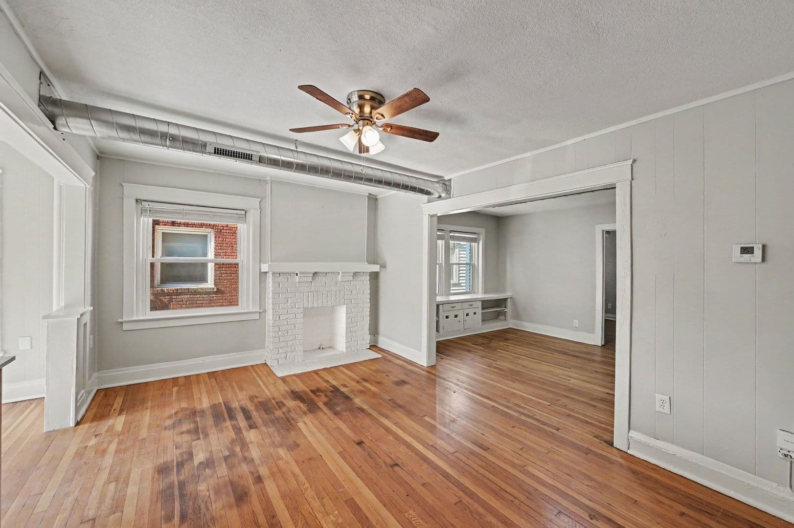 Kansas City Apartment: 4220 Harrison St