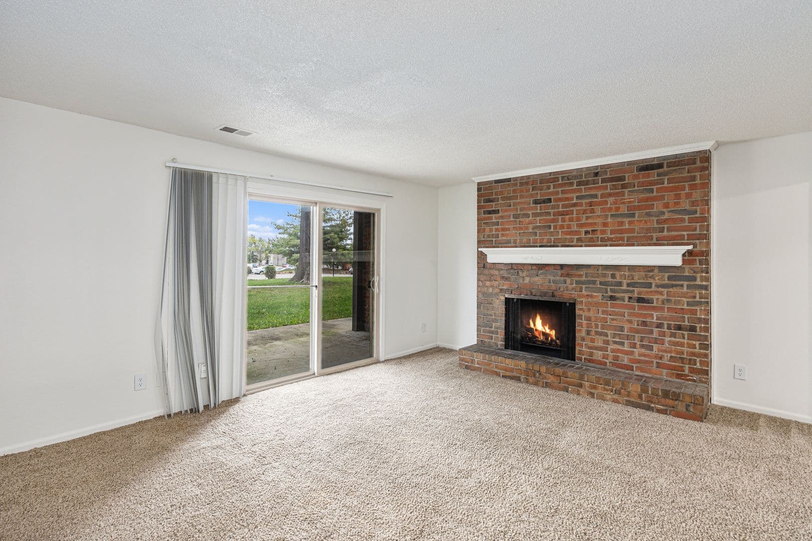 Gladstone Apartment: 7005 N Bales Ave