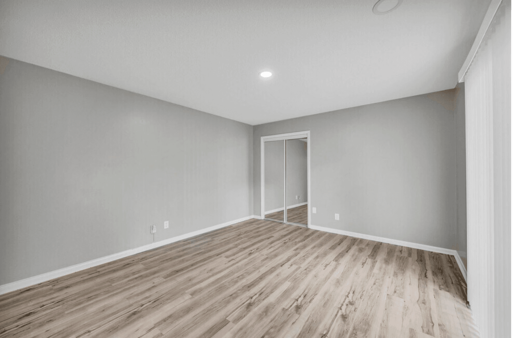 Kansas City Apartment: 1132 W 41st Terr