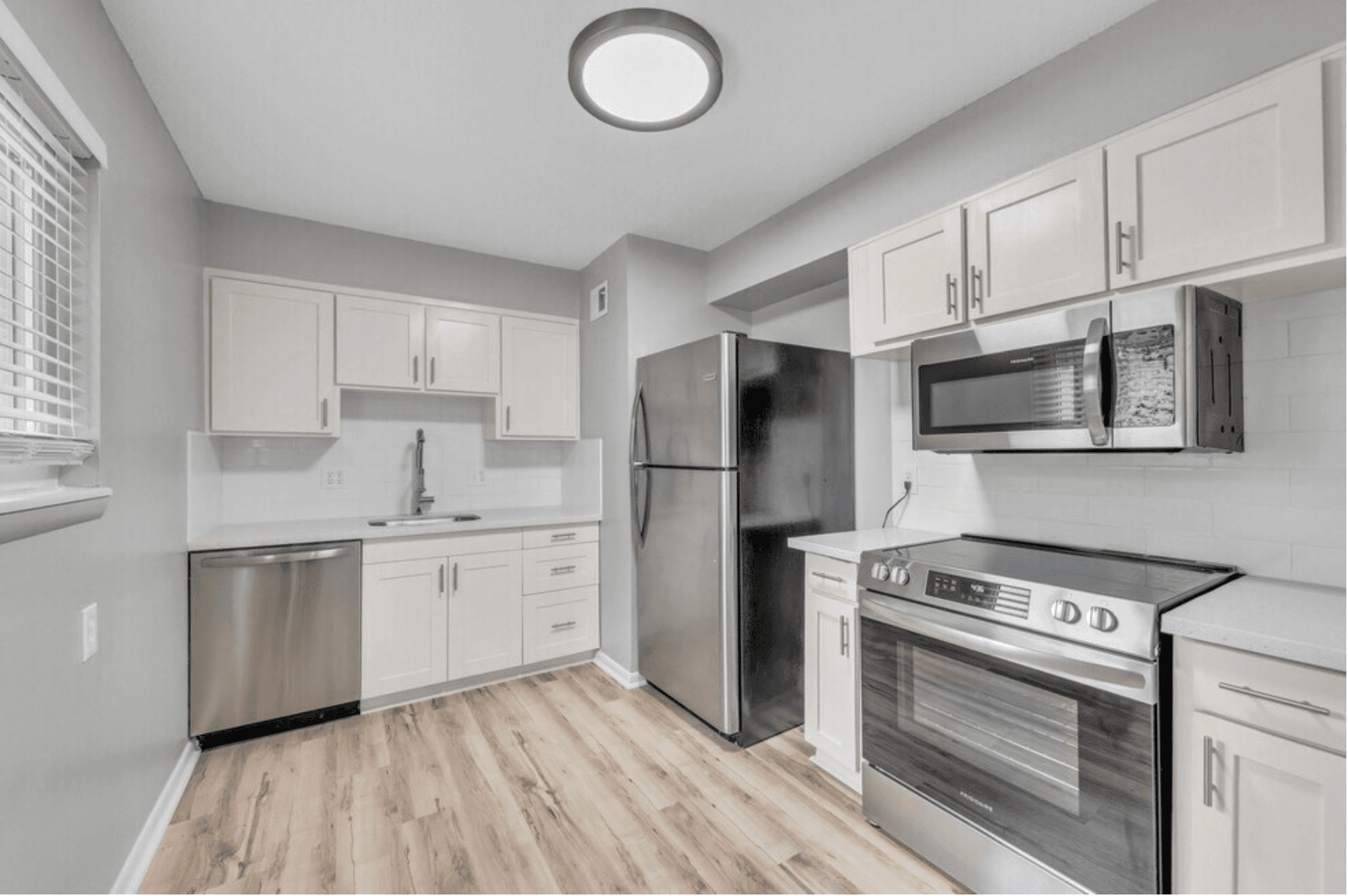 Kansas City Apartment: 1132 W 41st Terr
