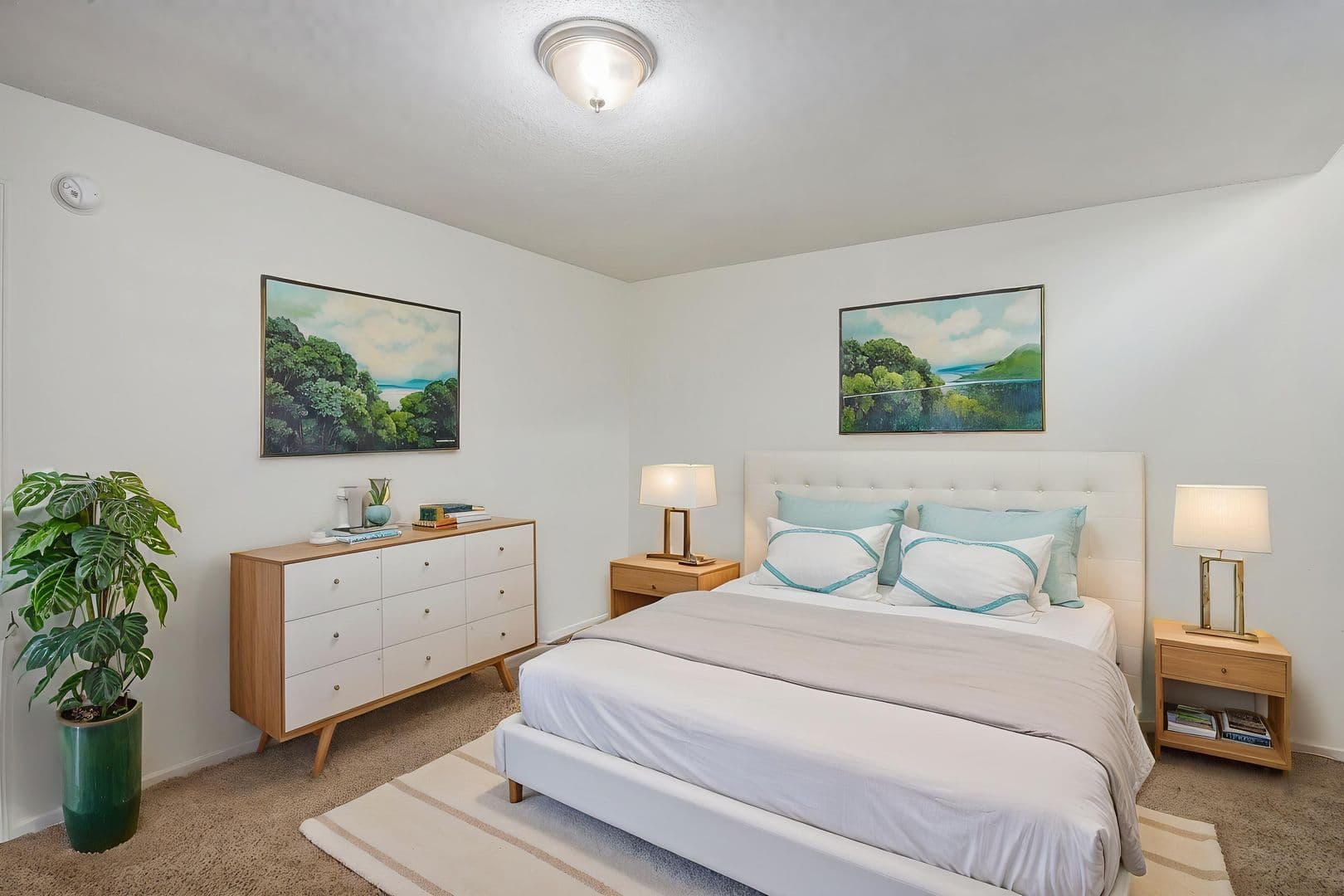 Gladstone Apartment: 7005 N Bales Ave