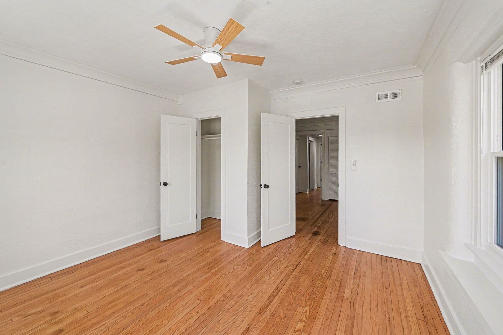Kansas City Apartment: 516-526 W 39th Terrace
