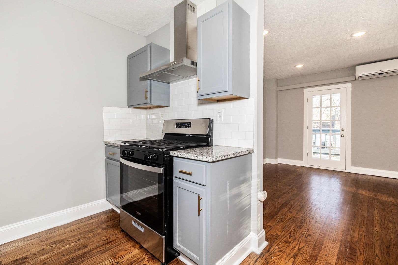 Kansas City Apartment: 2729 Campbell St