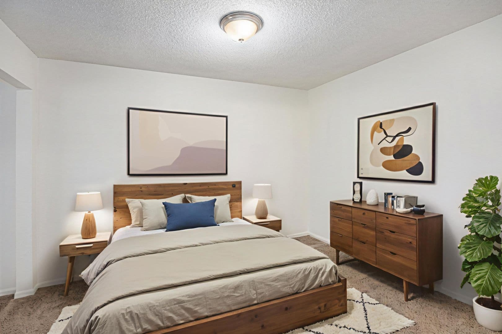 Gladstone Apartment: 7005 N Bales Ave