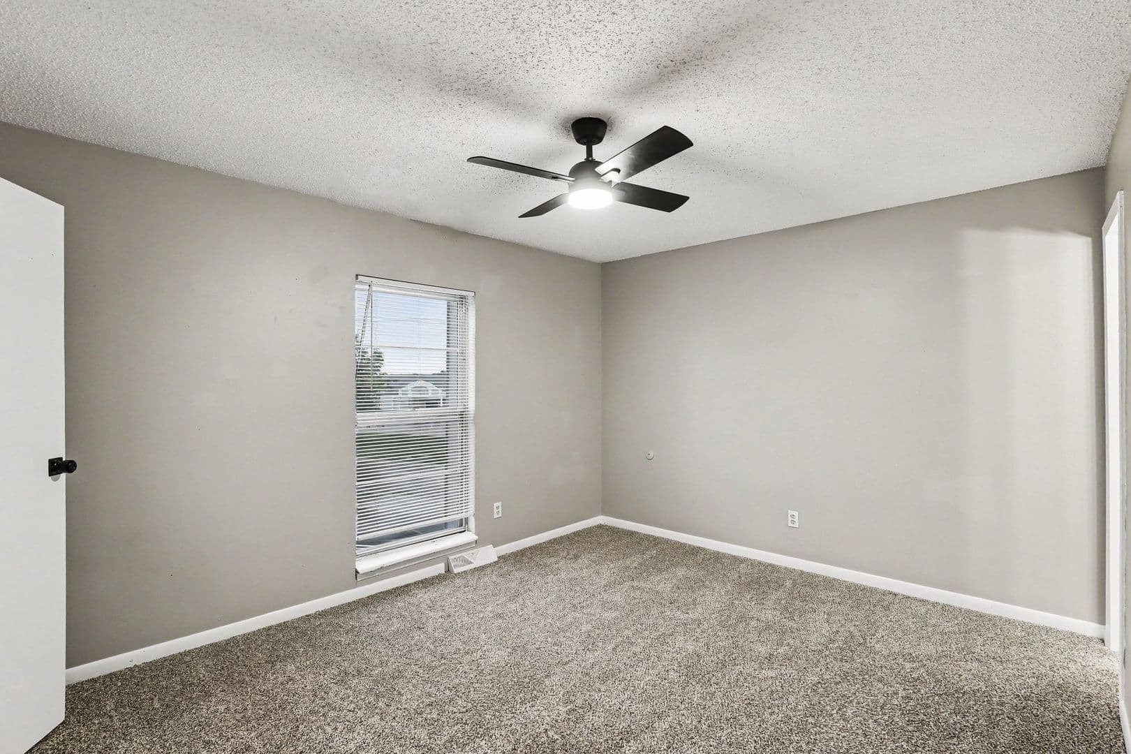 Belton Apartment: 6820 Chapel Dr