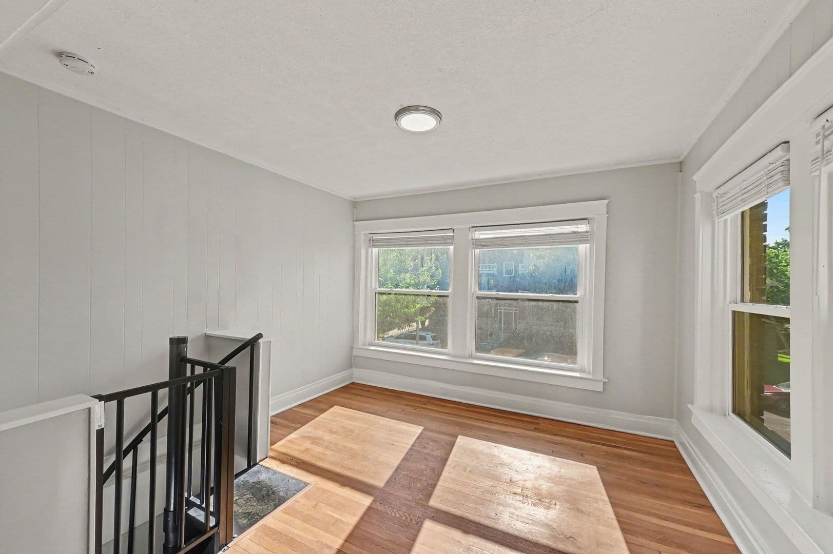 Kansas City Apartment: 4220 Harrison St