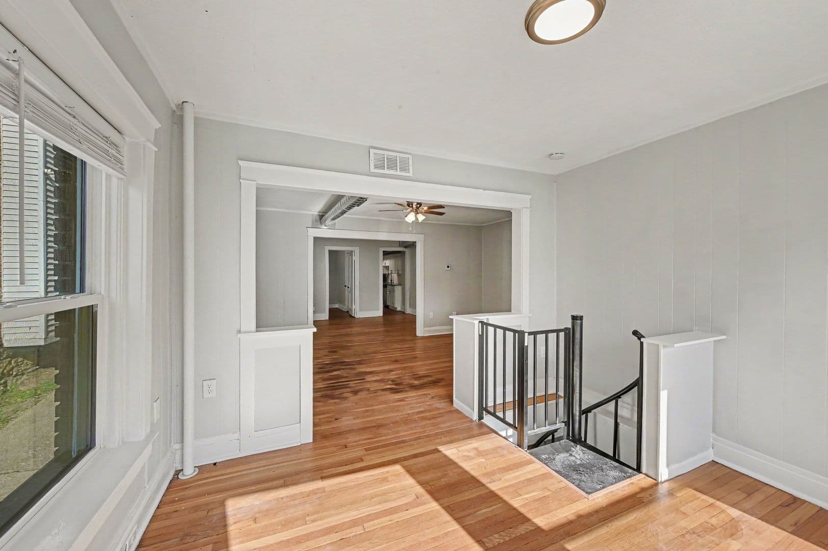 Kansas City Apartment: 4220 Harrison St