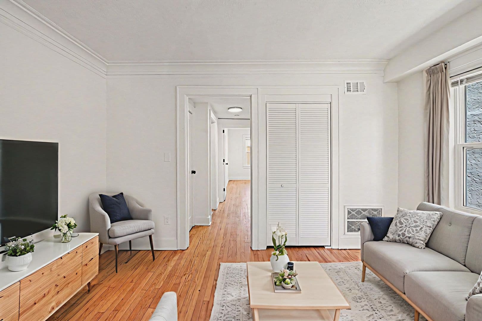 Kansas City Apartment: 516-526 W 39th Terrace