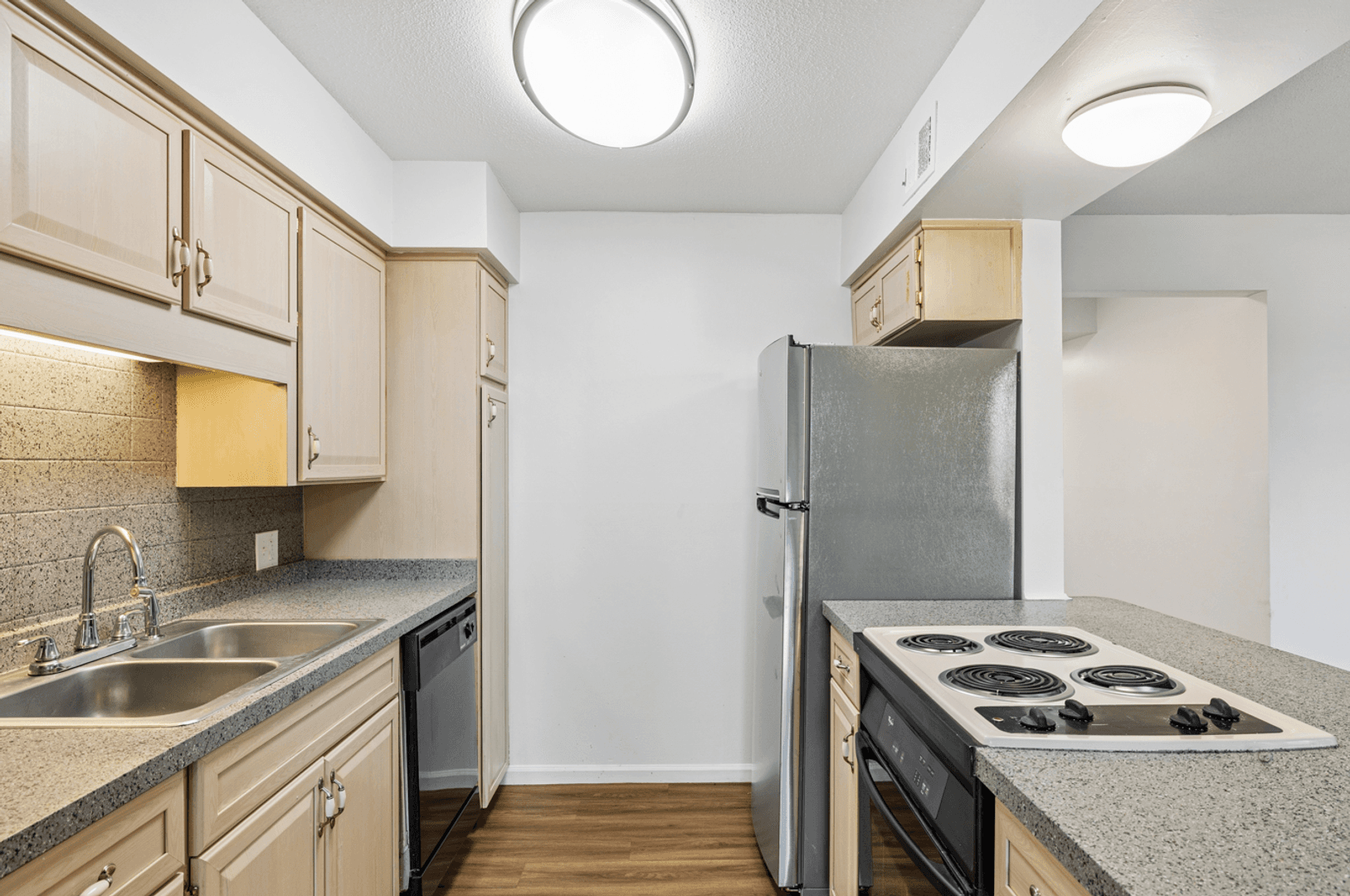 Gladstone Apartment: 7005 N Bales Ave