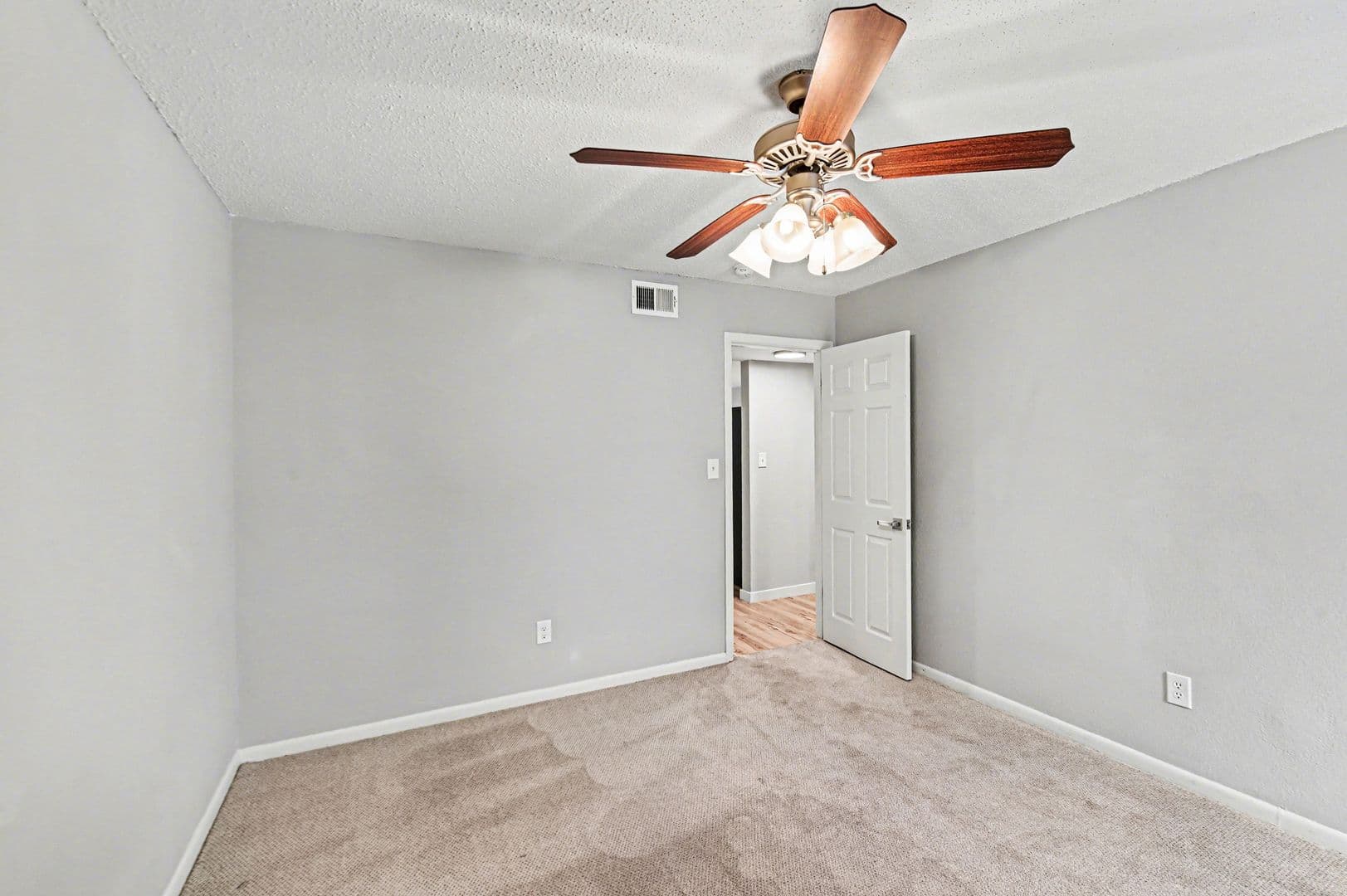 Kansas City Apartment: 3921 Wyandotte