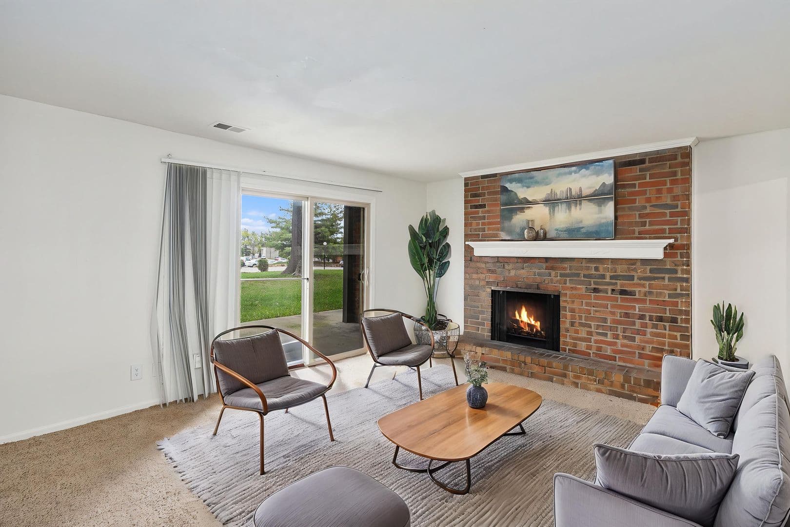 Gladstone Apartment: 7005 N Bales Ave