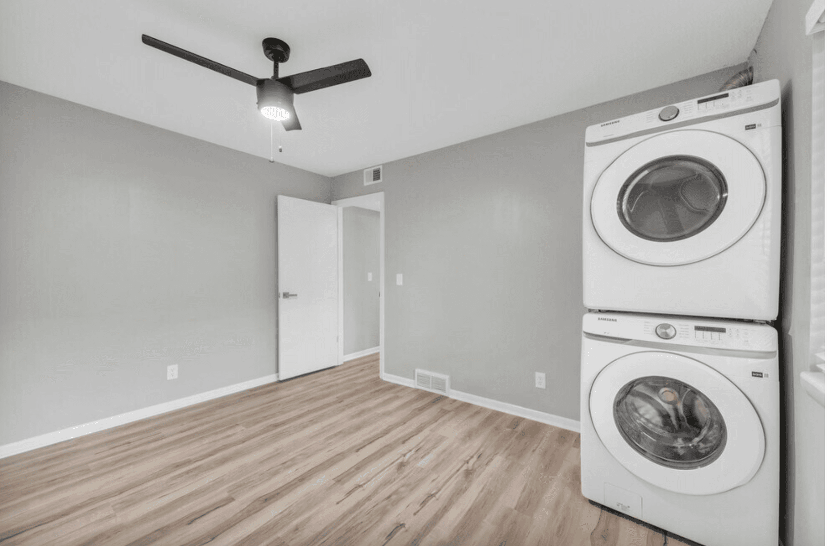 Kansas City Apartment: 1132 W 41st Terr