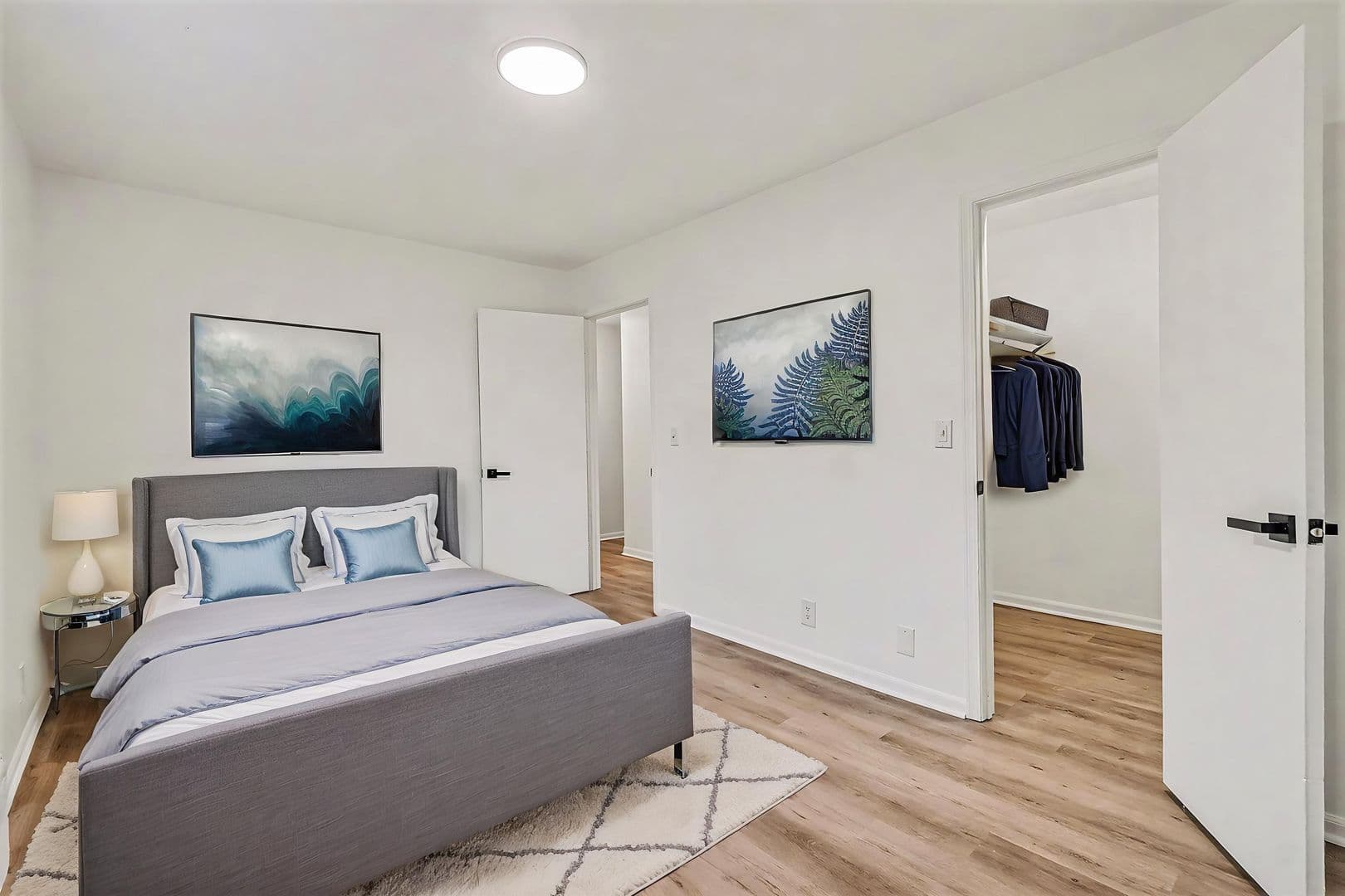 Olathe Apartment: 1610 E Kansas City Rd
