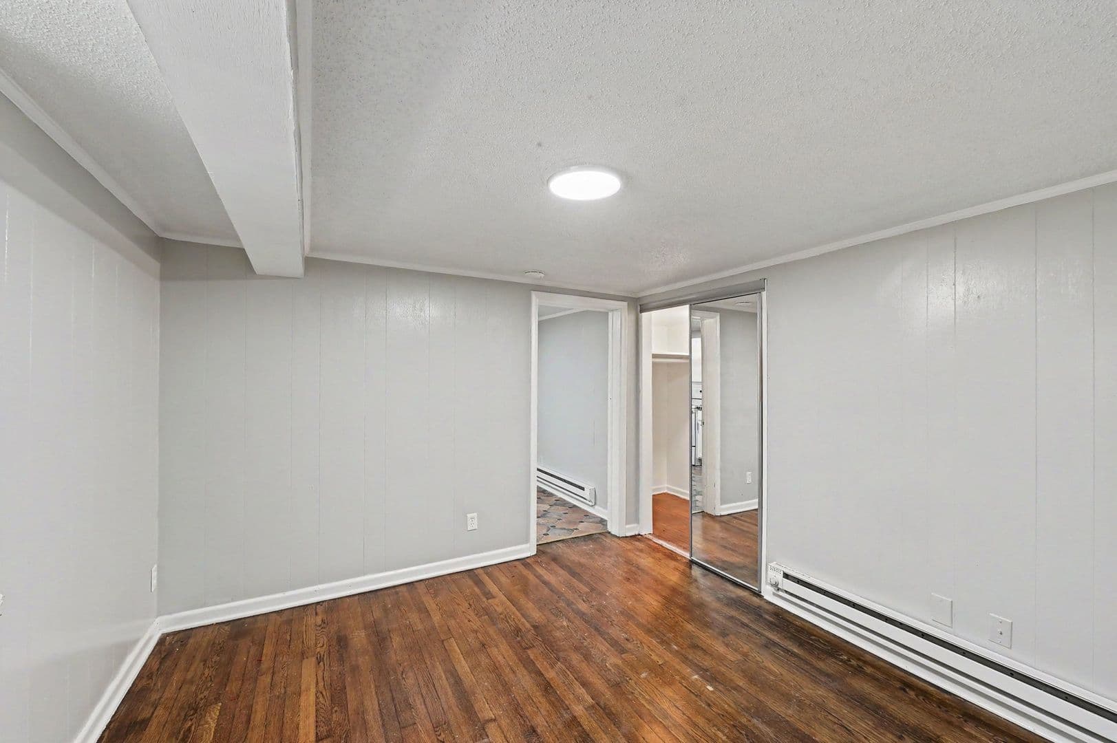 Kansas City Apartment: 4220 Harrison St