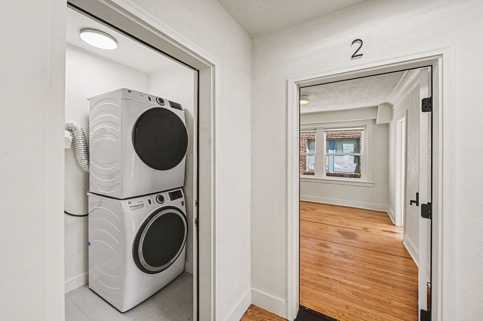 Kansas City Apartment: 516-526 W 39th Terrace