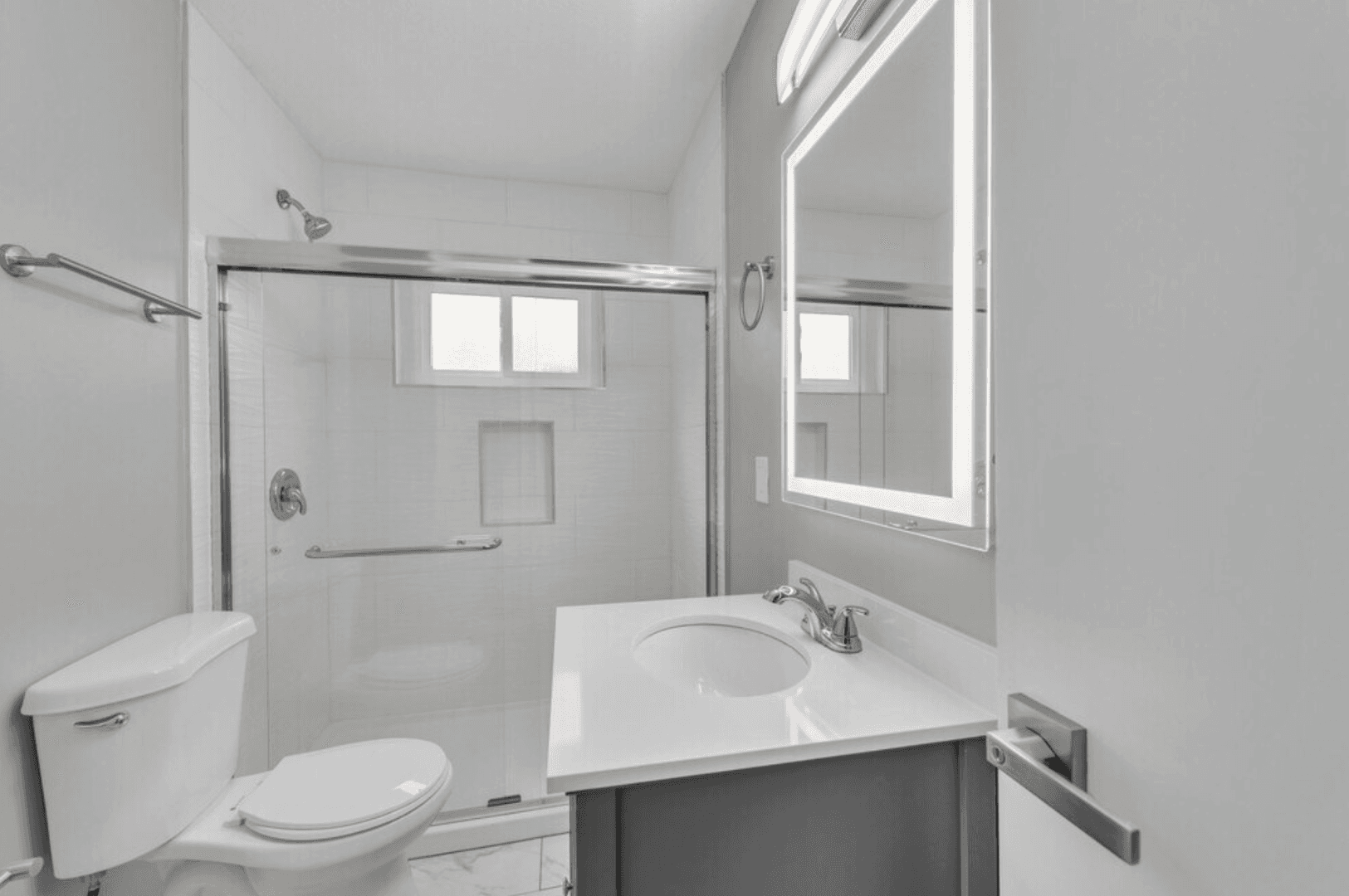 Kansas City Apartment: 1132 W 41st Terr