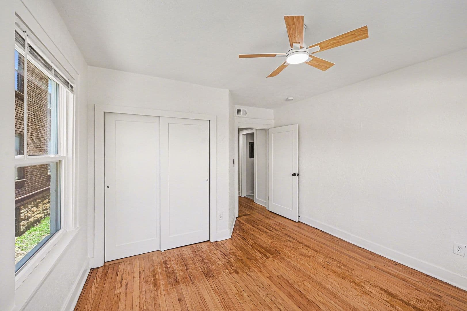 Kansas City Apartment: 516-526 W 39th Terrace