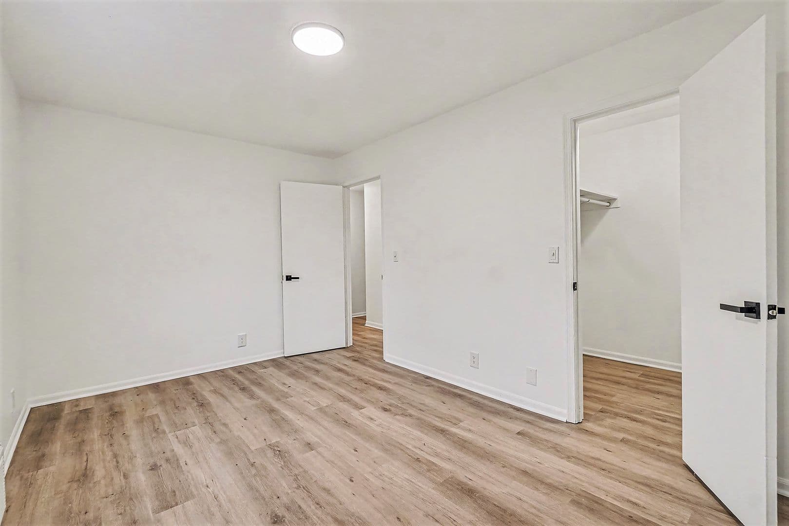 Olathe Apartment: 1610 E Kansas City Rd