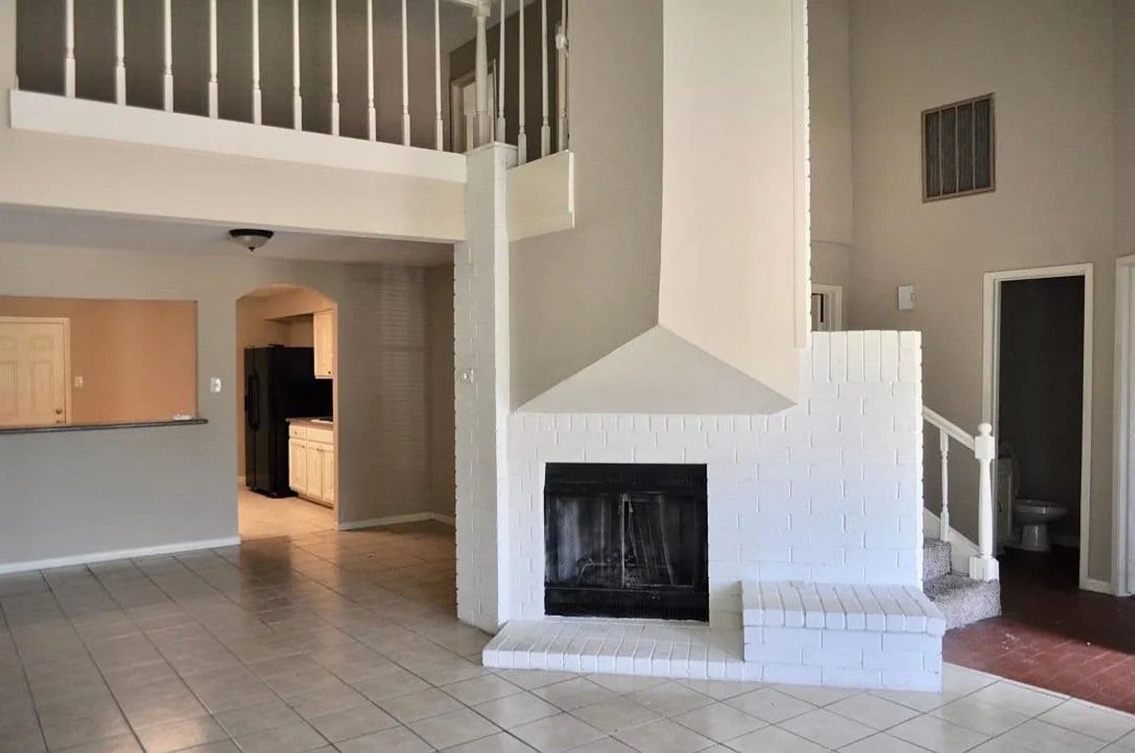 Houston House: 12402 Riva Ridge