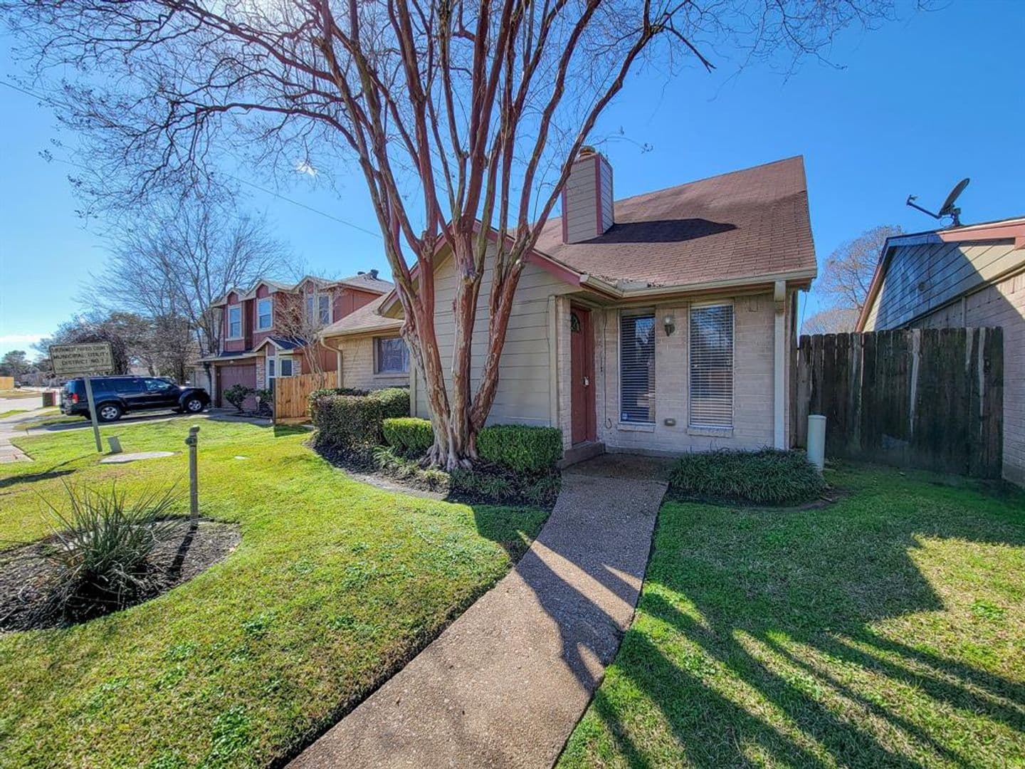 Houston House: 12404 Riva Ridge