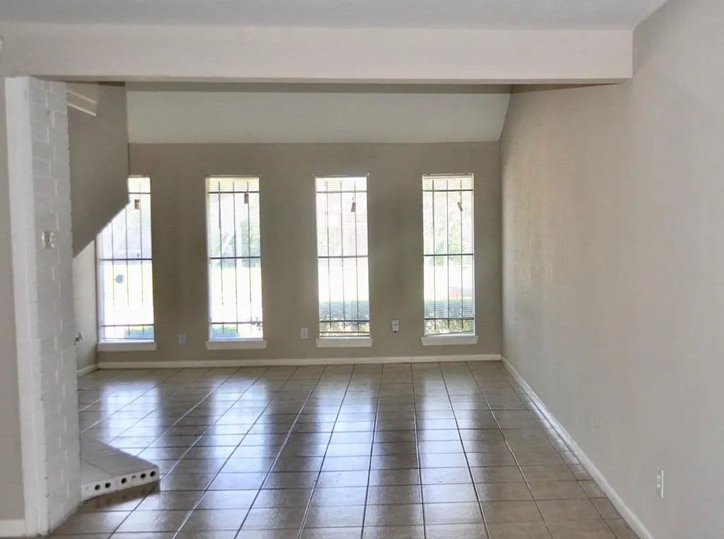Houston House: 12402 Riva Ridge