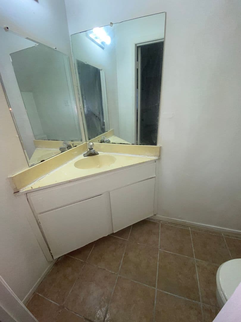 Houston Condo: 6633 W Airport #108