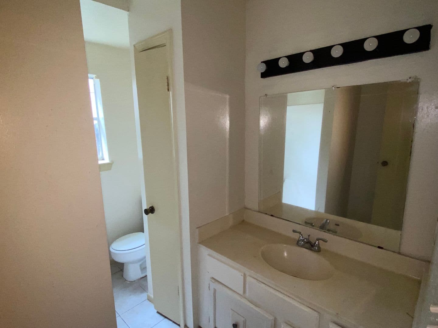 Houston House: 12406 Riva Ridge