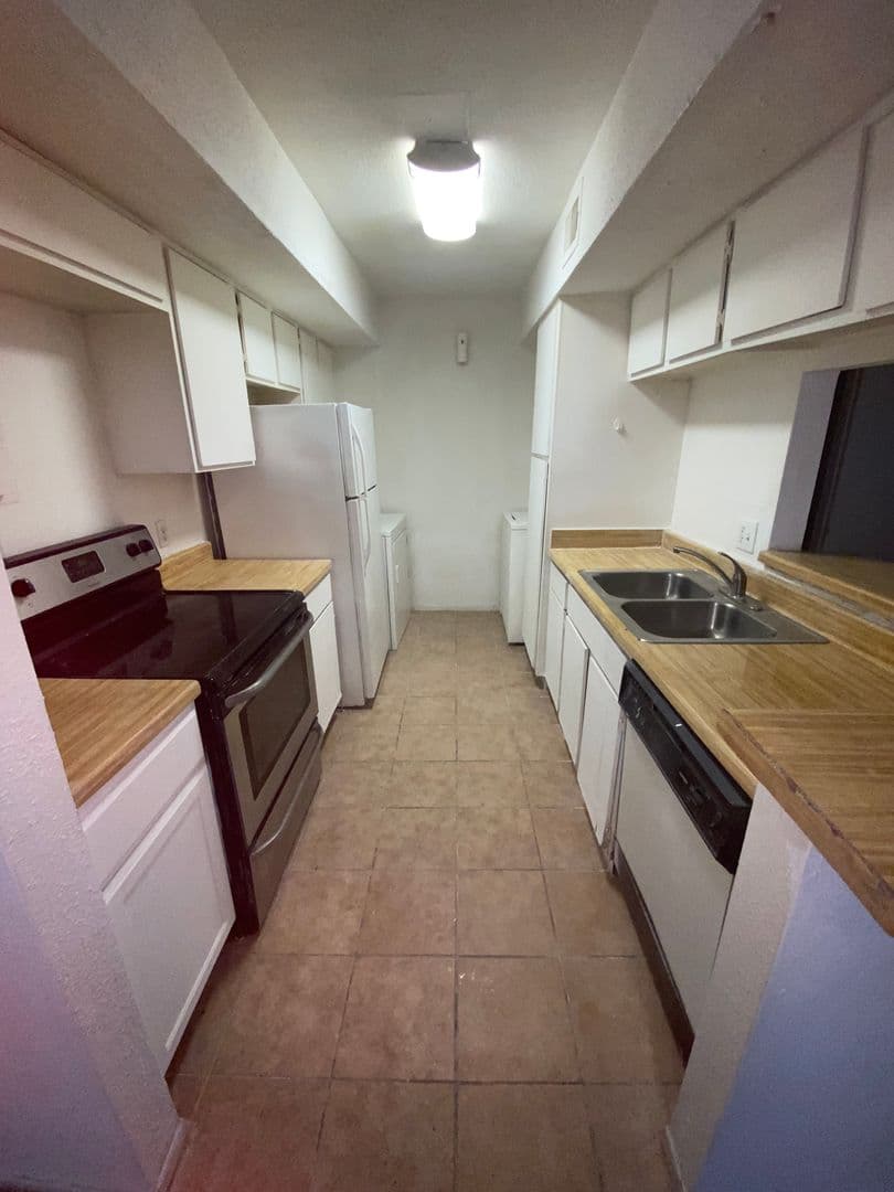 Houston Condo: 6633 W Airport #108