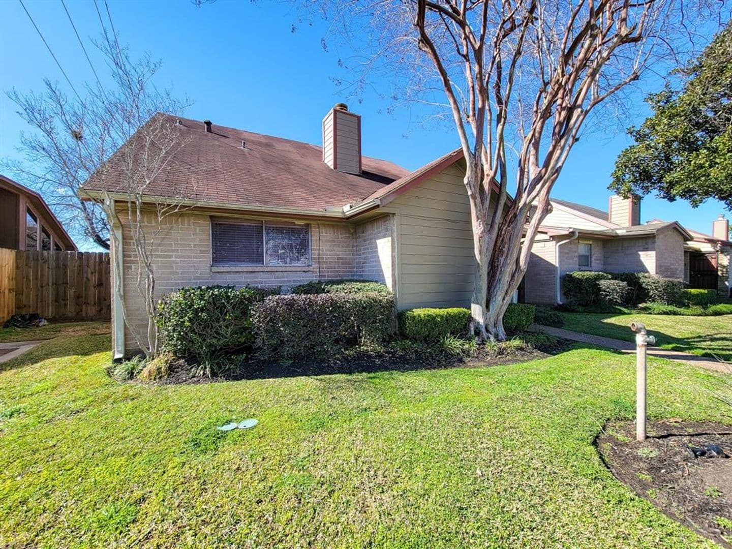 Houston House: 12404 Riva Ridge
