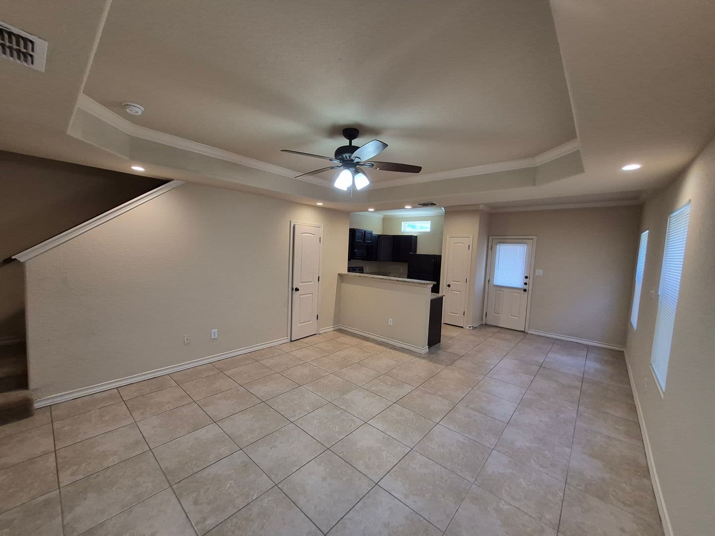 SAN ANTONIO House: 7034 LAKEVIEW DR #102