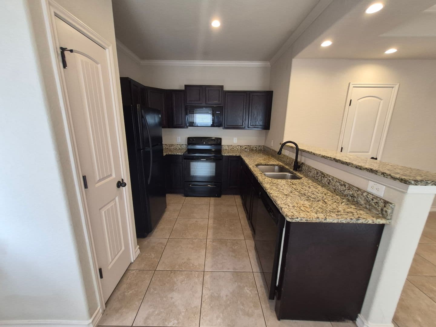 SAN ANTONIO House: 6618 ARANCIONE AVE #104