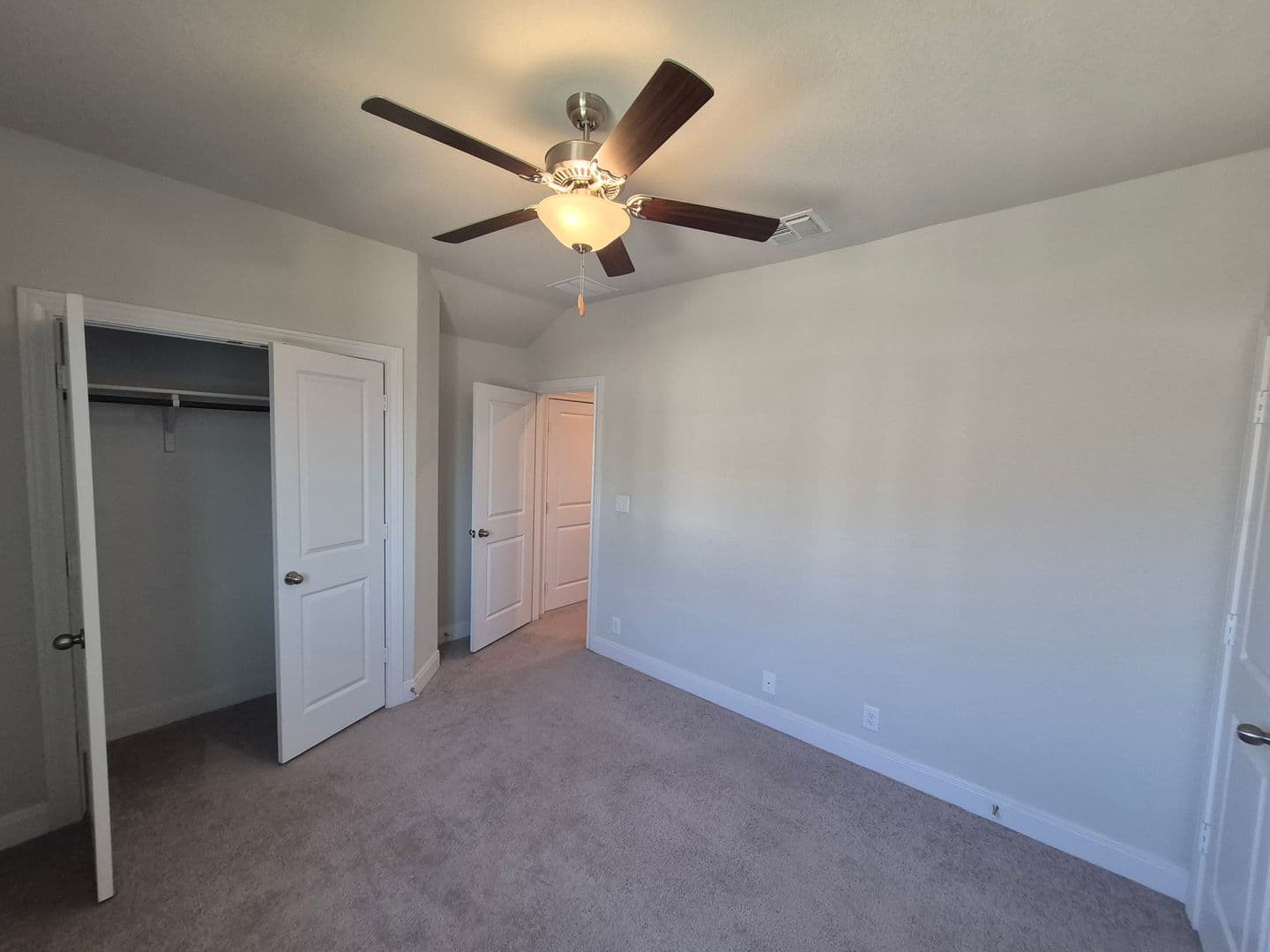 SCHERTZ House: 11612 HOLLERING PASS