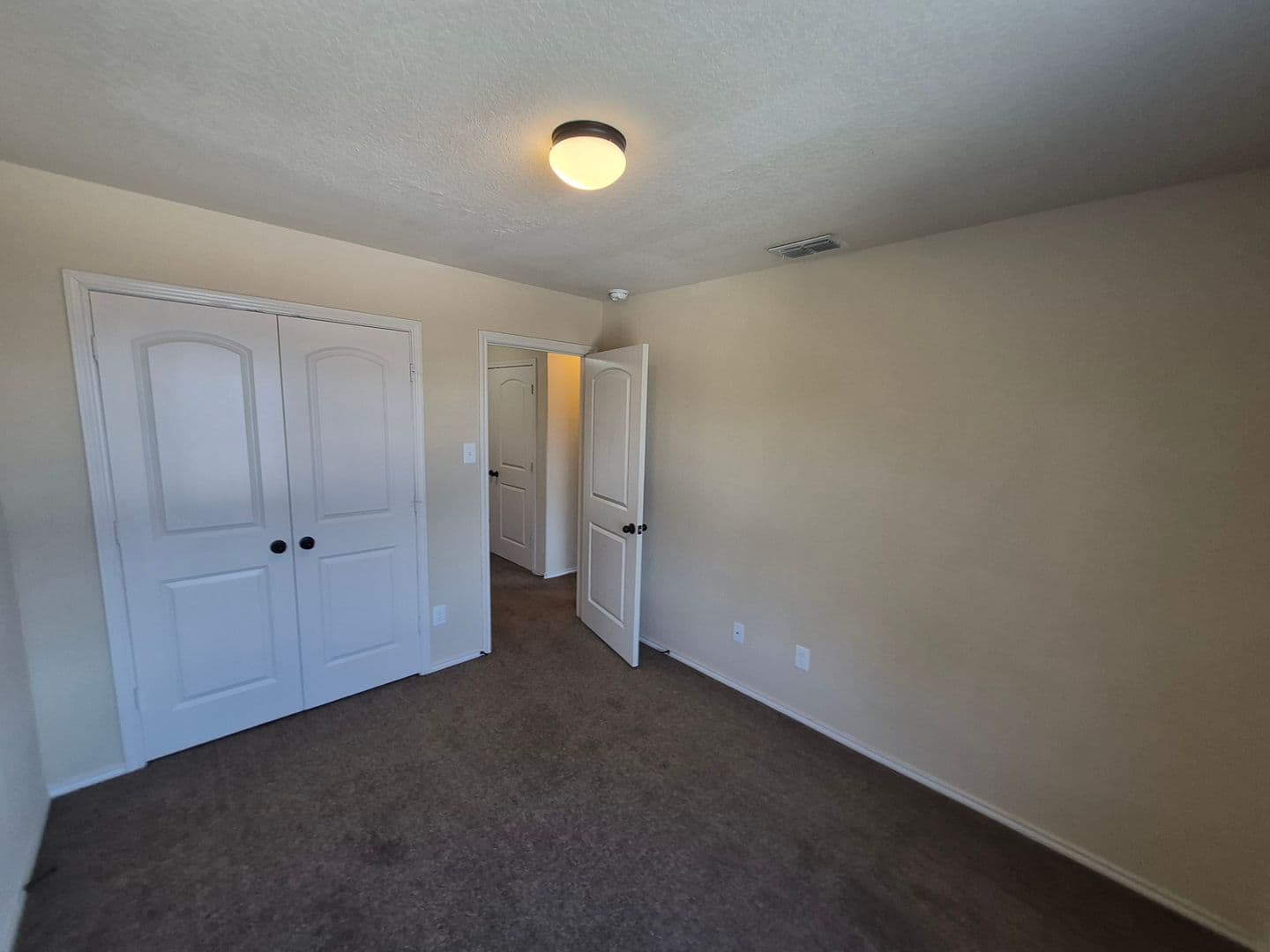 NEW BRAUNFELS House: 522 CREEKSIDE CIRCLE