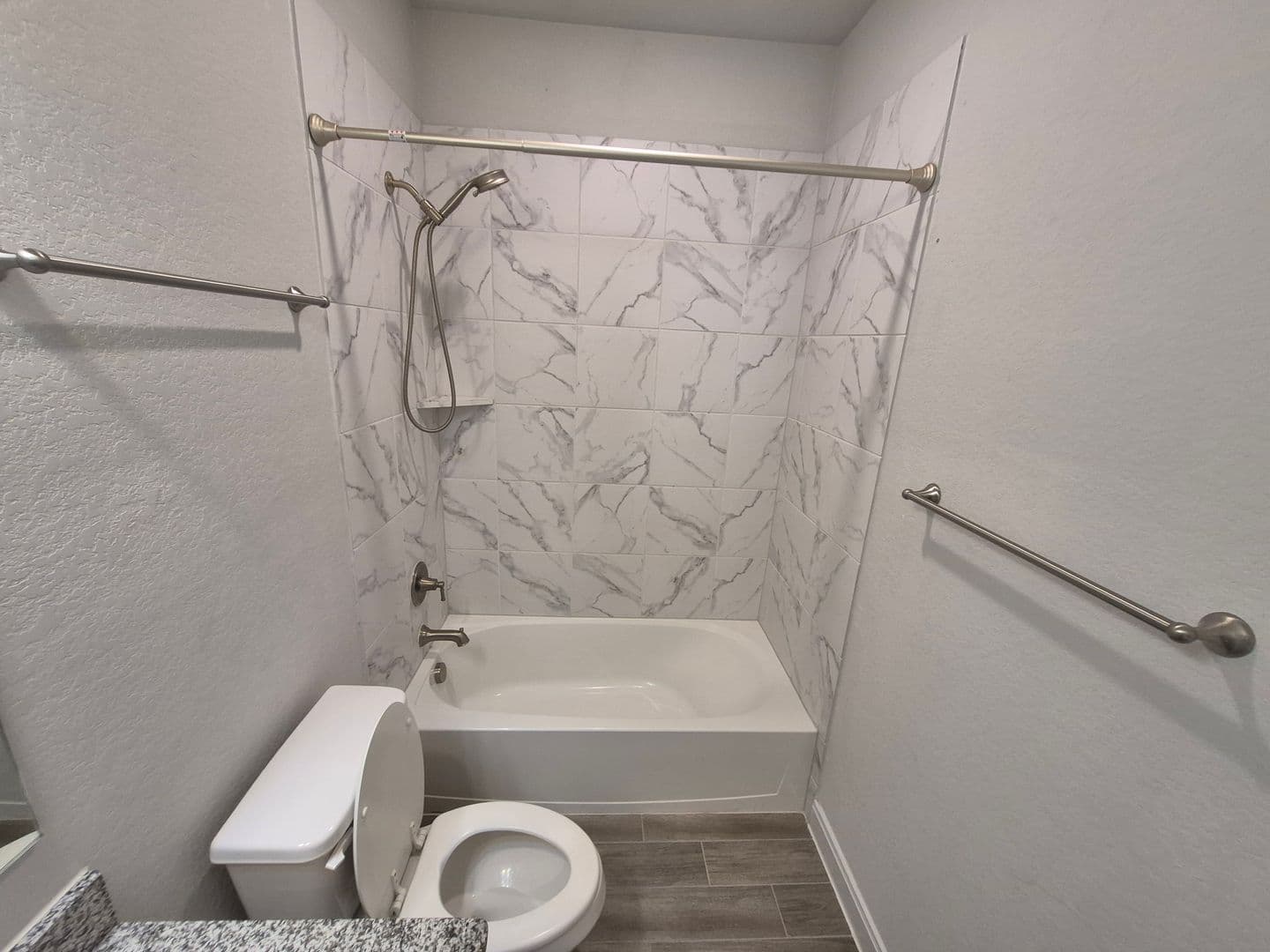 SCHERTZ House: 11612 HOLLERING PASS