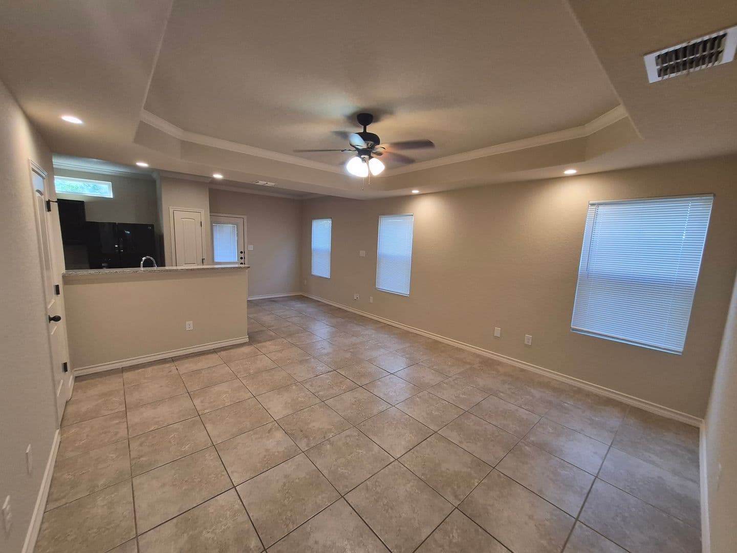 SAN ANTONIO House: 6866 LAKEVIEW DR #102