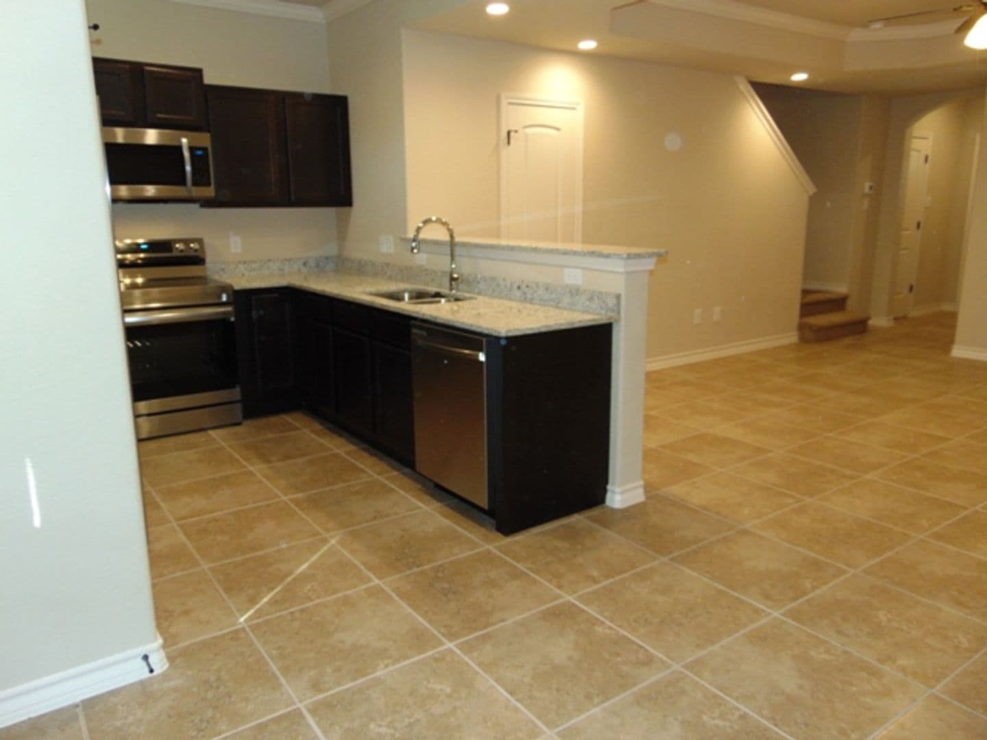 SAN ANTONIO House: 13903 ANNA'S WAY #103
