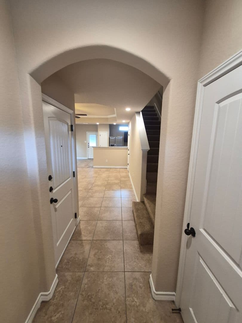 SAN ANTONIO House: 13915 ANNA'S WAY #101