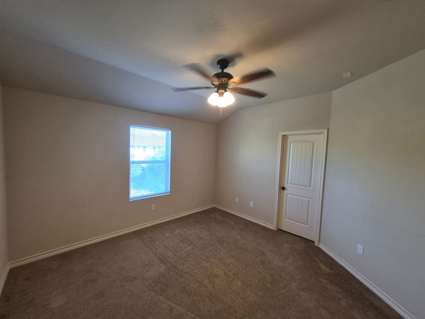 SAN ANTONIO House: 6327 LUGLIO LANE #102