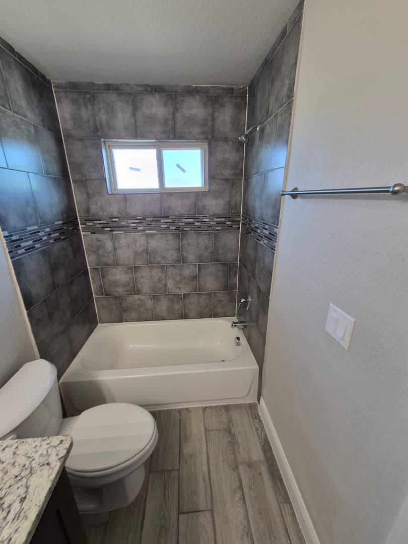LIVE OAK House: 13321 REID MEADOWS