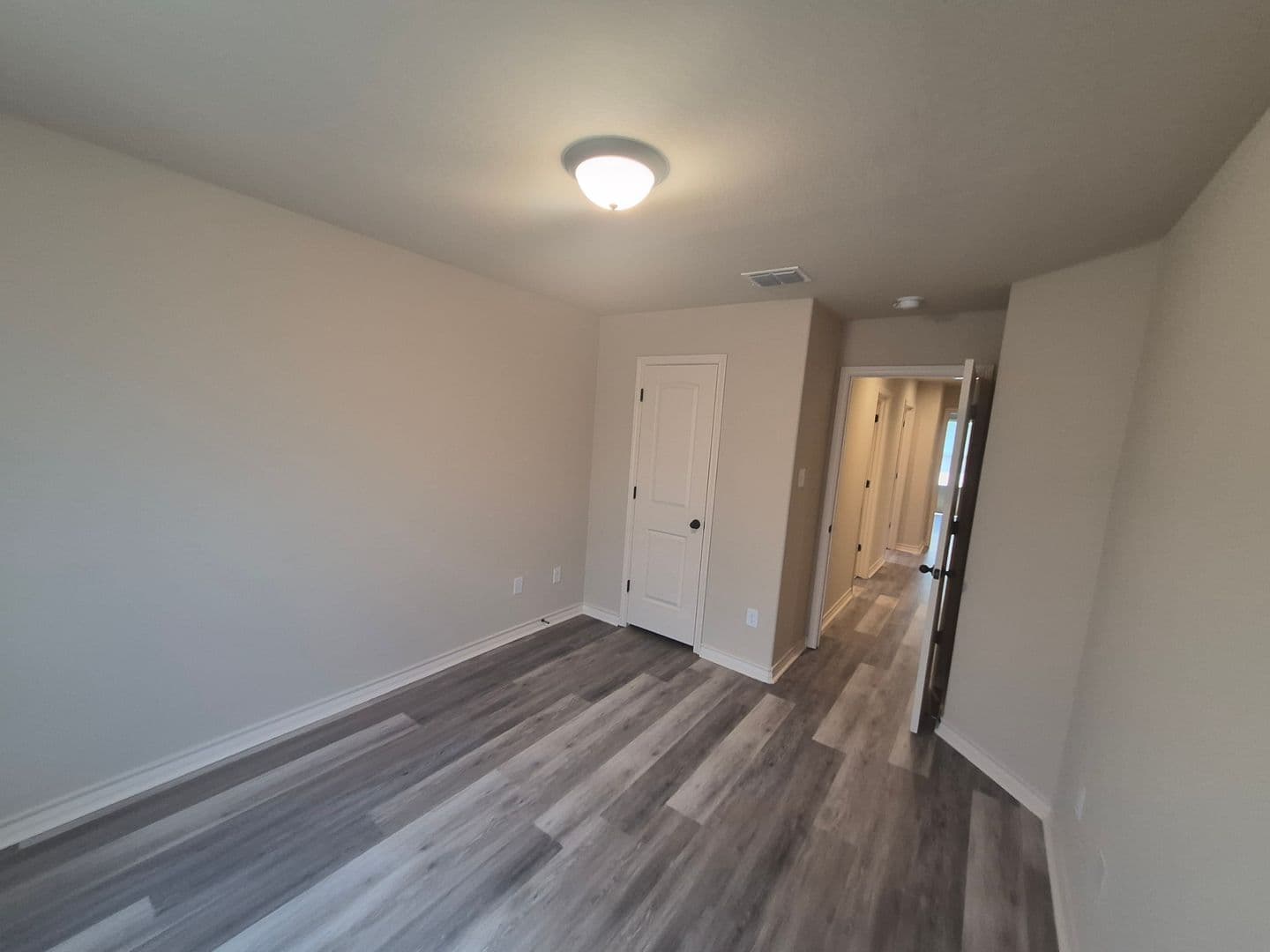 SAN ANTONIO House: 6858 LAKEVIEW DR #101
