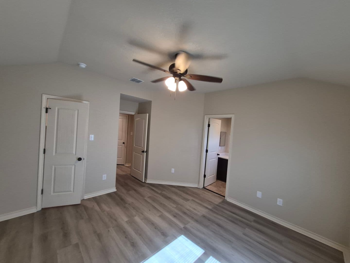 SAN ANTONIO House: 6306 LUGLIO LANE #201