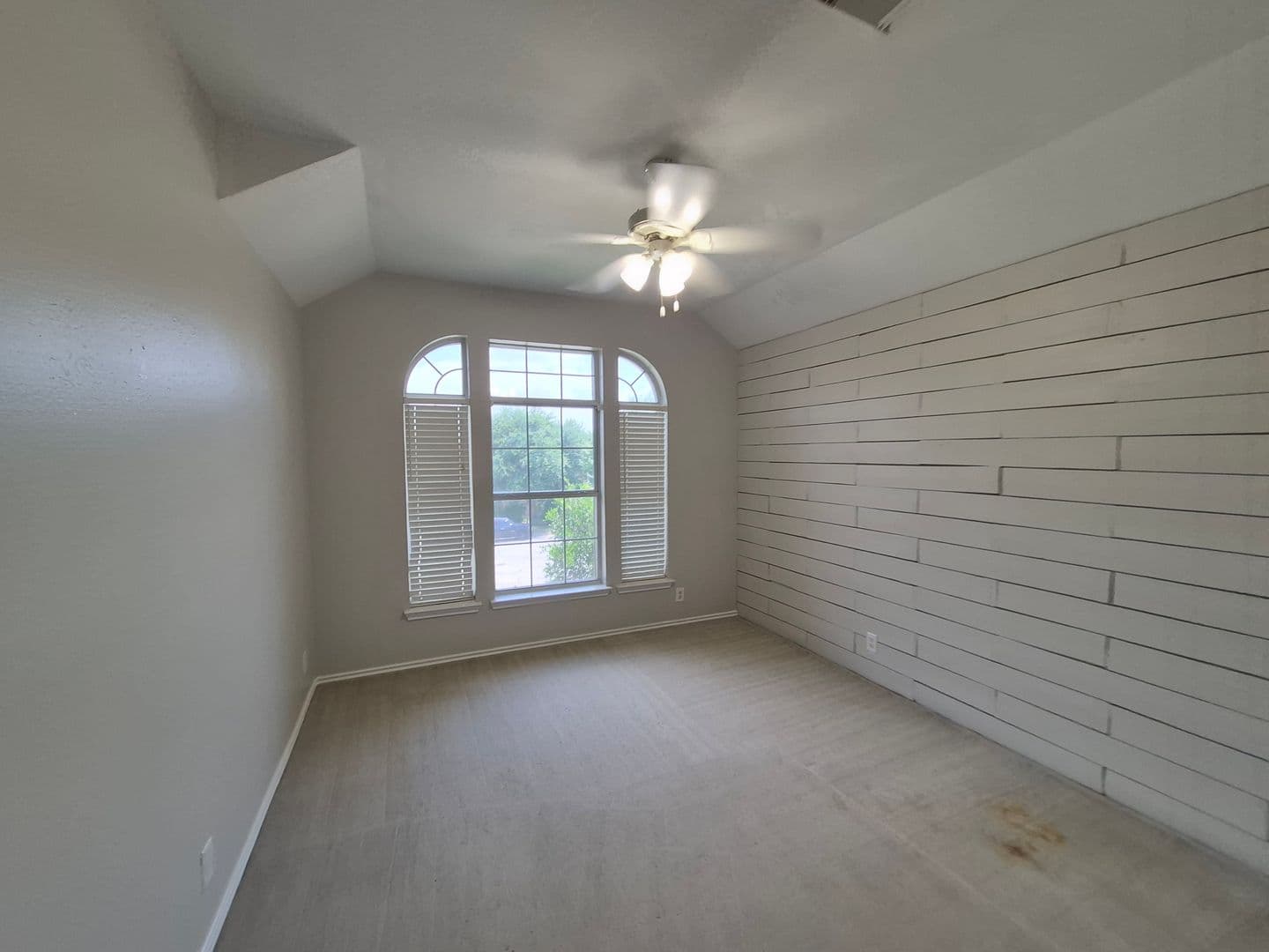 SCHERTZ House: 712 MOSS WOOD